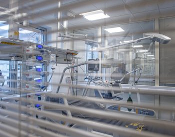 Britští lékaři představili inovativní léčbu leukémie, malá pacientka je v remisi