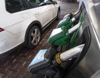 Ceny paliv v ČR v uplynulém týdnu po čtyřech měsících zdražování klesly