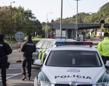Slovensko po rozhodnutí vlády zavedlo kontroly na hranicích s Maďarskem