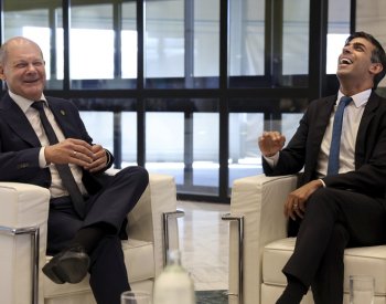 Macron, Scholz a Michel podpořili Arménii, varovali před užitím síly