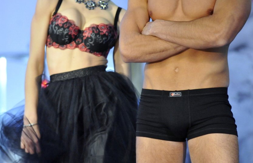 Bloomberg: Co s použitým spodním prádlem, aby nekončilo na skládkách?