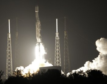 Odstartovala raketa Falcon 9, která má k Měsíci vynést lunární vozítko Rašíd