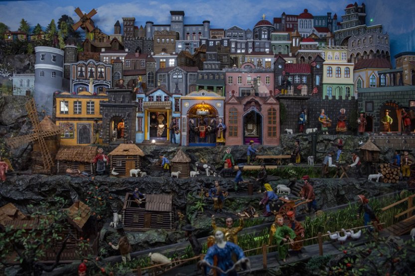 V Jindřichově Hradci opravili betlém zapsaný v Guinnessově knize rekordů