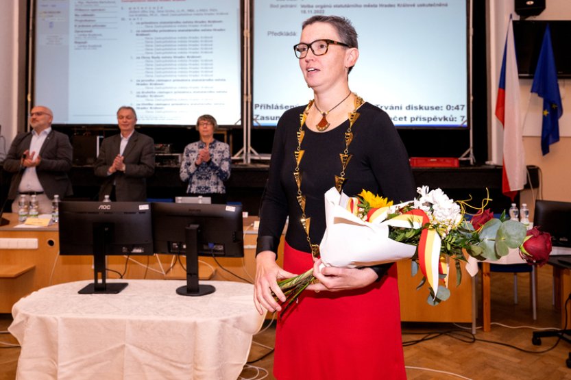 Čtyři strany zúžené koalice v Hradci Králové uzavřely dodatek koaliční smlouvy