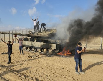 Teherán podporuje útok na Izrael, řekl poradce ajatolláha Chameneího