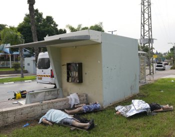 Při útoku palestinských radikálů zemřelo nejméně 150 Izraelců, 1100 je zraněných