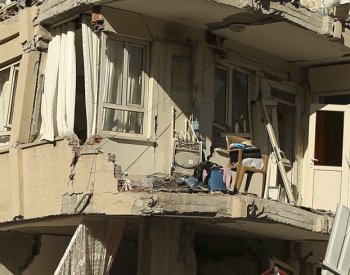 Zemětřesení na západě Afghánistánu si vyžádalo stovky životů, uvádí OSN