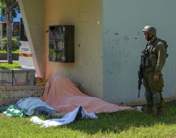 V bojích v Izraeli zahynuli i cizinci, desítky se jich pohřešují, hlásí země