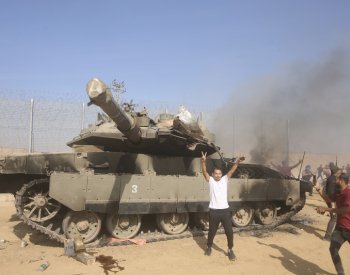 Německá vláda přehodnotí finanční podporu Palestině, projedná to s Izraelem