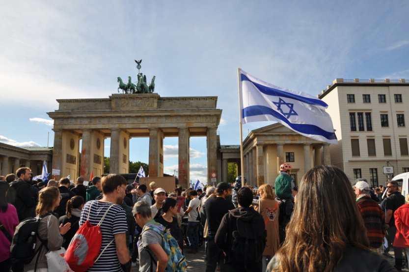Stovky lidí v centru Berlína manifestovaly na podporu Izraele