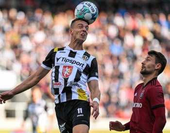 Fotbalisté Sparty i v oslabení vyhráli v Hradci, dvakrát se trefil Karabec