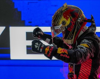 Verstappen den po zisku titulu ovládl GP Kataru před jezdci McLarenu