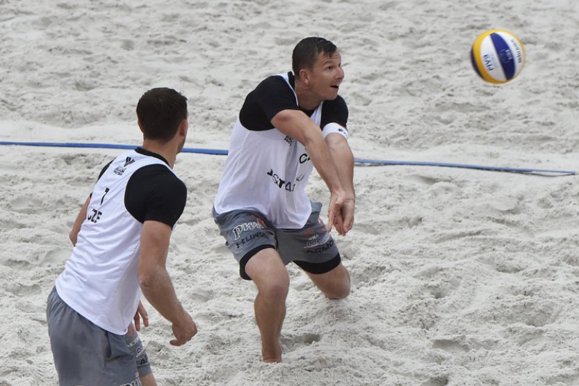 Beachvolejbalisté Perušič se Schweinerem rozdrtili na MS domácí Mexičany