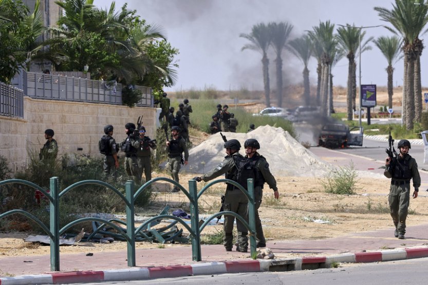 Prioritou je ukončení agrese Hamásu v Izraeli a propuštění rukojmí, uvedla EK