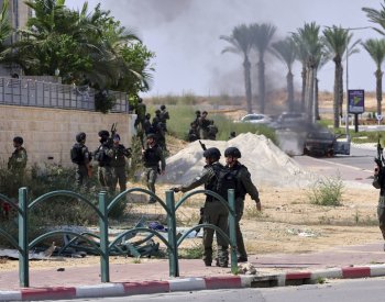 Prioritou je ukončení agrese Hamásu v Izraeli a propuštění rukojmí, uvedla EK