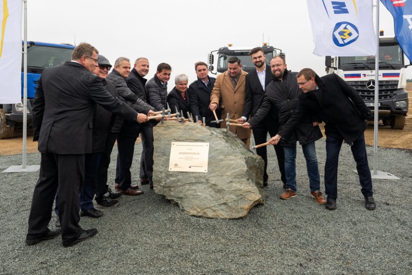 Hradecký kraj zahájil stavbu sítí pro rozšíření průmyslové zóny Solnice-Kvasiny