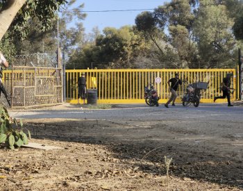 Nově zveřejněné video zachycuje vniknutí ozbrojenců Hamásu do kibucu Beeri