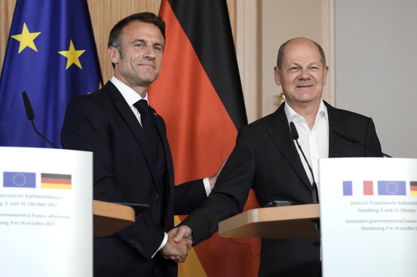 Izrael má podle Scholze právo na obranu, Macron viní Írán ze schvalování útoku