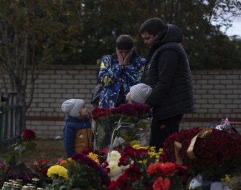 Bilance obětí ruského útoku na Hrozu stoupla na 53, pět lidí se stále pohřešuje