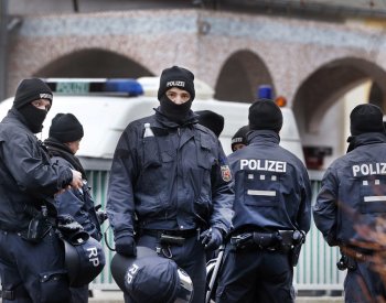 Německá policie provedla zátahy proti takzvaným Říšským občanům