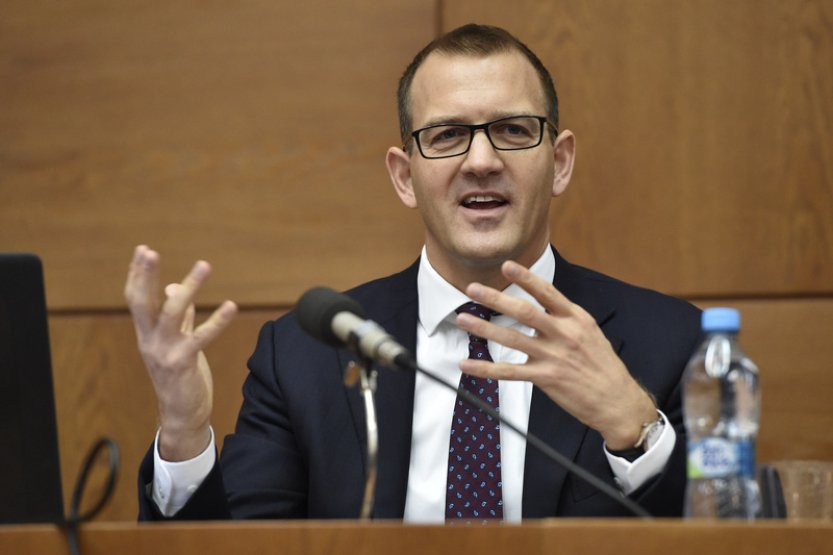 Další akcionář podal trestní oznámení ohledně prodeje části Atosu Křetínskému