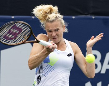 Tenistka Siniaková postoupila v Hongkongu, Bouzková jde dál v Soulu