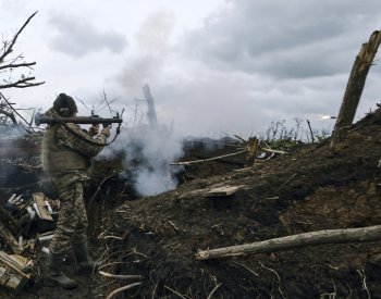 Rusko masivně ostřeluje Avdijivku; ukrajinský činitel hlásí těžké boje