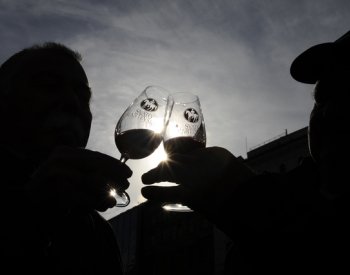 Vinařský fond stanovil pravidlo pro prodej svatomartinského v e-shopech