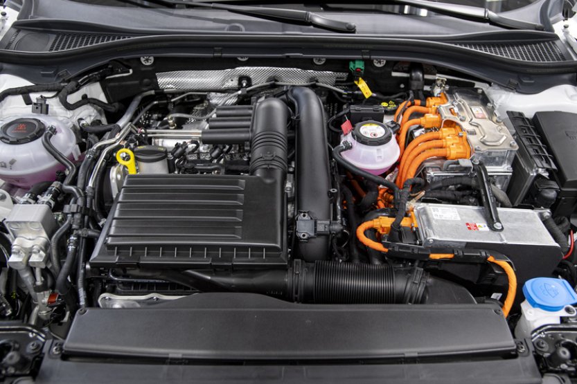 Prodej hybridů za tři čtvrtletí vzrostl o 42 % na 29.373, uvádí dovozci