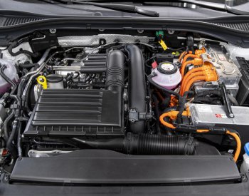 Prodej hybridů za tři čtvrtletí vzrostl o 42 % na 29.373, uvádí dovozci