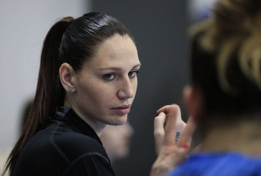 Basketbalistce Březinové se zatím z Izraele nepodařilo dostat