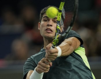 Siniaková postoupila v Hongkongu do čtvrtfinále, Alcaraz vypadl v Šanghaji