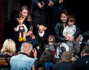 Divadlo Spejbla a Hurvínka v nové sezoně zavede Hurvínka za Bedřichem Smetanou