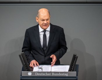 Německý kancléř slíbil Izraeli plnou podporu, zakáže spolky podporující Hamás