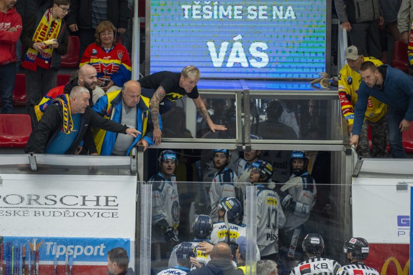 Kladno dostalo pokutu za Jágrovu kritiku sudího, Budějovice zaplatí za diváky