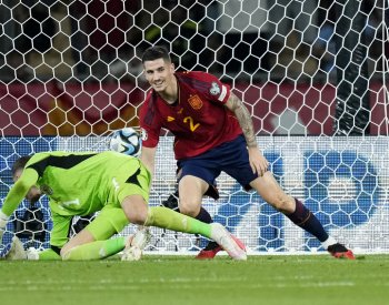 Polsko zdolalo v kvalifikaci o Euro Faerské ostrovy a je druhé před Českem