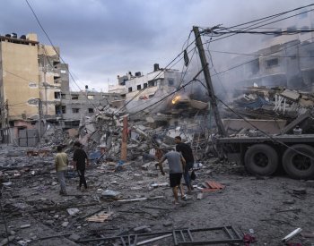 Domovy v Pásmu Gazy kvůli izraelským útokům opustilo podle OSN přes 423.000 lidí