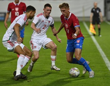 Jednadvacítka přišla v nastavení o výhru s Walesem