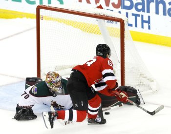 Vejmelka vychytal v NHL výhru a stal se třetí hvězdou zápasu