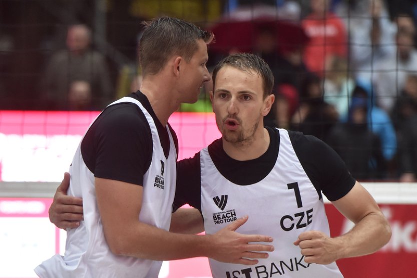 Perušič a Schweiner na MS vyřadili norské obhájce titulu a jsou v semifinále