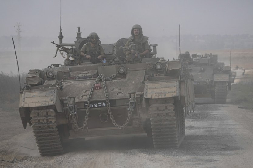 Izrael chce do Gazy vyslat desetitisíce vojáků s cílem dobýt Gazu, píše NYT