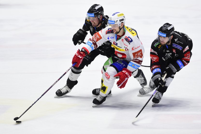 Hokejisté Pardubic a Litvínova budou hrát na dálku o vedení v extralize