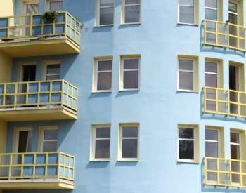 Průměrná cena starších bytů v ČR v létě mezičtvrtletně klesla na 83.958 Kč/m2