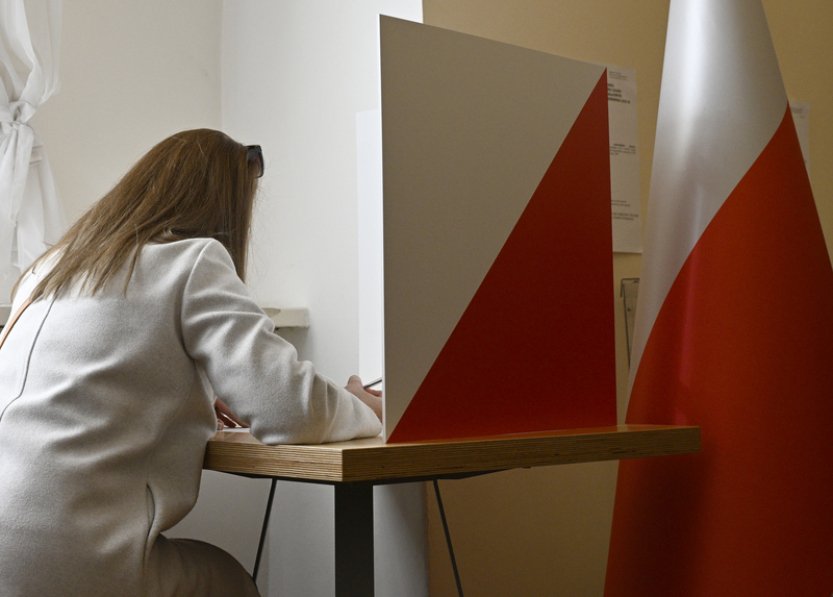 V polských volbách podle komentátorů nezabralo strašení a propaganda vlády
