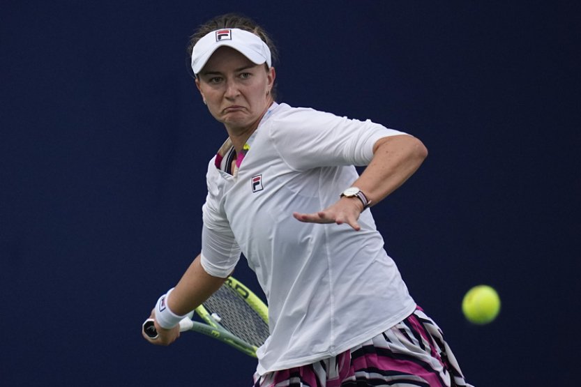 Krejčíková je v žebříčku třináctá, Siniaková si polepšila o 25 míst