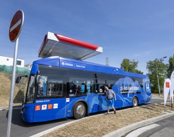 Nové autobusy MHD v unii by měly mít od roku 2030 nulové emise, ČR je proti