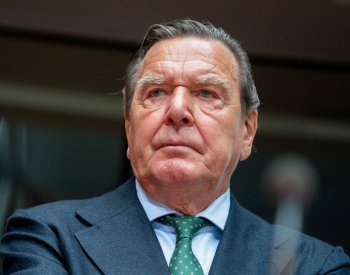 Německý exkancléř Schröder pořádal večeři, jeden z hostů odešel bez placení