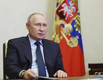 Rusko je připraveno napomoci k míru, řekl Putin Netanjahuovi