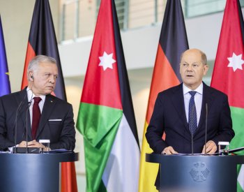 Scholz varoval Írán a Hizballáh, jordánský král žádá zastavení bojů