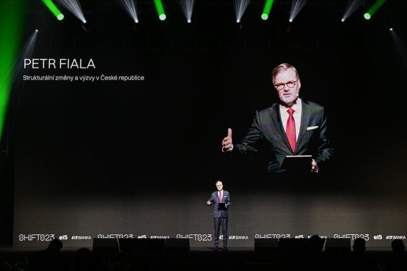 Česko se podle Fialy v řádu měsíců zbaví závislosti na ruské ropě